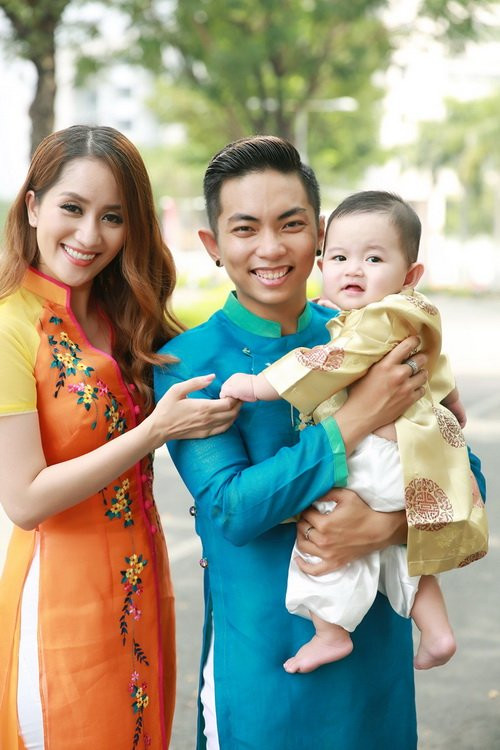 Khanh Thi sap to chuc dam cuoi voi chong kem 12 tuoi