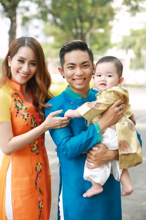 Khanh Thi sap to chuc dam cuoi voi chong kem 12 tuoi