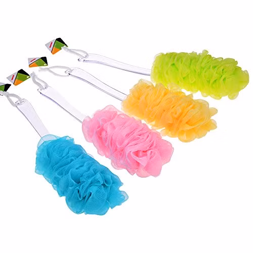 Chuyên gia da liễu khuyên không nên dùng bông tắm lưới vì các tế bào chết bị bong ra khỏi da sẽ bị kẹt trong các nếp gấp của bông lưới. Khi đặt trong môi trường có độ ẩm cao như phòng tắm, vi khuẩn, nấm men và nấm mốc dễ dàng phát triển trong bông tắm. 