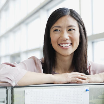 Ở tuổi 30, thân hình bạn đã bớt thon thả và có mỡ thừa do bạn mang thai, do áp lực công việc, áp lực thời gian... Hơn nữa, cơ bắp cũng không còn săn chắc như trước. Đây là lúc cần bắt đầu ăn uống hợp lý theo tuổi của bạn.