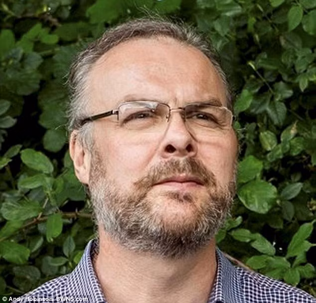 Sau đó Andy đã không bao giờ đua xe nữa và cũng cấm luôn cậu con trai 10 tuổi của mình đi xe mô tô dành cho trẻ em. 