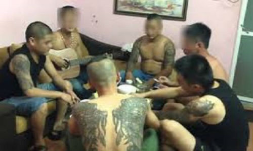 Nuôi đàn em để đòi nợ thuê (minh họa - nguồn internet).