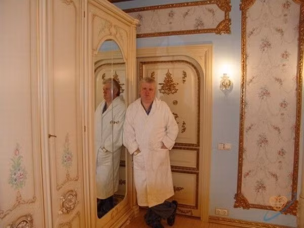 Các bức ảnh tuyển vợ đều được chủ nhân gửi các thông điệp hài hước để giới thiệu về bản thân và ngôi nhà.