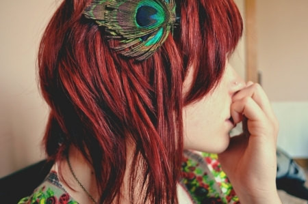 Khoáng chất có trong thuốc nhuộm từ khoáng vật được chiết xuất từ sắt oxy hóa và các loại muối khoáng chủ yếu có ở Nam Á. Hãy cùng xem thuốc nhuộm tóc chiết xuất từ thực vật có những ưu điểm gì so với thuốc nhuộm hóa chất thông thường. 