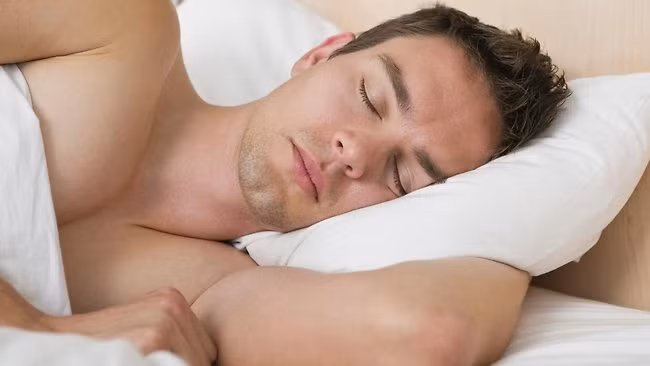 Chuyện yêu buổi trưa còn là màn khởi động cho cuộc yêu buổi tối vì cơ thể cả hai đang ham muốn.