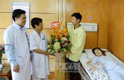 Chau be dau tien ra doi tu phuong phap thu tinh nhan tao tai Phu Tho