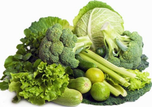 Một trong những loại thực phẩm giúp tăng chiều cao là các loại rau lá xanh chứa đủ các khoáng chất, vitamin và chất xơ cần thiết để cơ thể sản sinh các hormone tăng trưởng. Một số loại rau phải kể đến là cải bó xôi, bông cải xanh, đậu hà lan, đậu bắp…