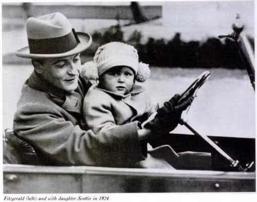 Dạy con lái xe, bất kể là xe đạp hay xe máy là rất tuyệt vời bố dành cho con gái