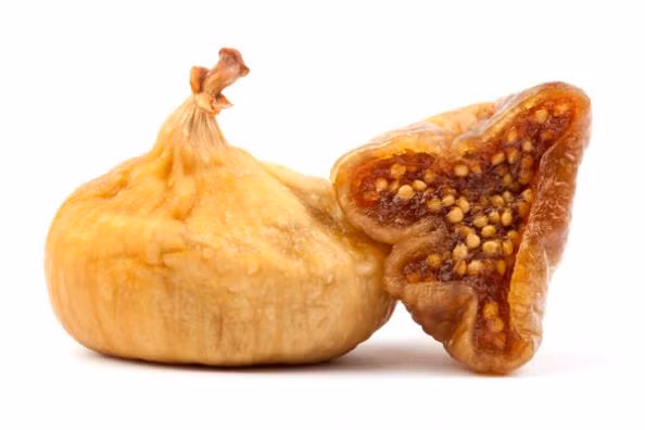 Hoa quả khô chứa đủ mọi chất dinh dưỡng và chất chống oxy hóa của quả tươi và lại còn quá tiện lợi. Nhưng hoa quả khô thường bị thêm đường. Lưu ý chỉ 2 thìa nho khô cũng có số calo bằng cả một chén dâu tươi. 