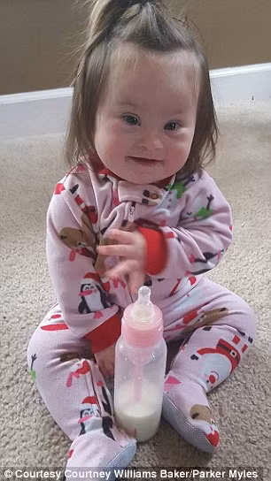 Courtney cho biết kể cả khi cô nói với bác sĩ đã quyết định đặt tên em bé là Emersyn, bác sĩ vẫn hỏi lại cô và bạn trai rằng có hình dung được cuộc sống của một đứa trẻ bị bệnh Down ra sao không. “Ngay từ lần đầu tiên đến gặp bác sĩ, chúng tôi đã vô cùng khiếp sợ. Những thời khắc khó khăn nhất của cuộc đời trở nên không thể chịu đựng nổi vì ông không bao giờ nói cho chúng tôi biết sự thật về đứa bé. Con của chúng tôi thực sự hoàn hảo” 