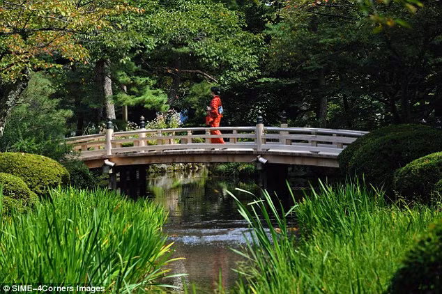 Bài học rút ra là cho dù tập thể thao bao nhiêu đi nữa mà không chú trọng đến thói quen ăn uống thì bạn vẫn sẽ tăng cân như thường. Ăn khẩu phần lớn hoặc chọn thực phẩm rác sẽ khiến bạn tốn nhiều thời gian luyện tập hơn. Một chế độ ăn uống cân bằng, tập thể thao thường xuyên và ngủ đúng giờ giấc chính là bí quyết của người Nhật cổ. 