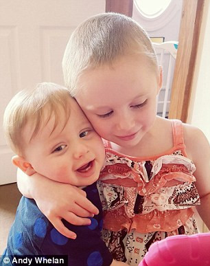 Jessica đã được hóa trị ngay và cả thử nghiệm thuốc chống ung thư khiến tóc rụng hết. Nhưng ba tháng quay lại kiểm tra thì khối u không hề bị thu nhỏ kích thước. 