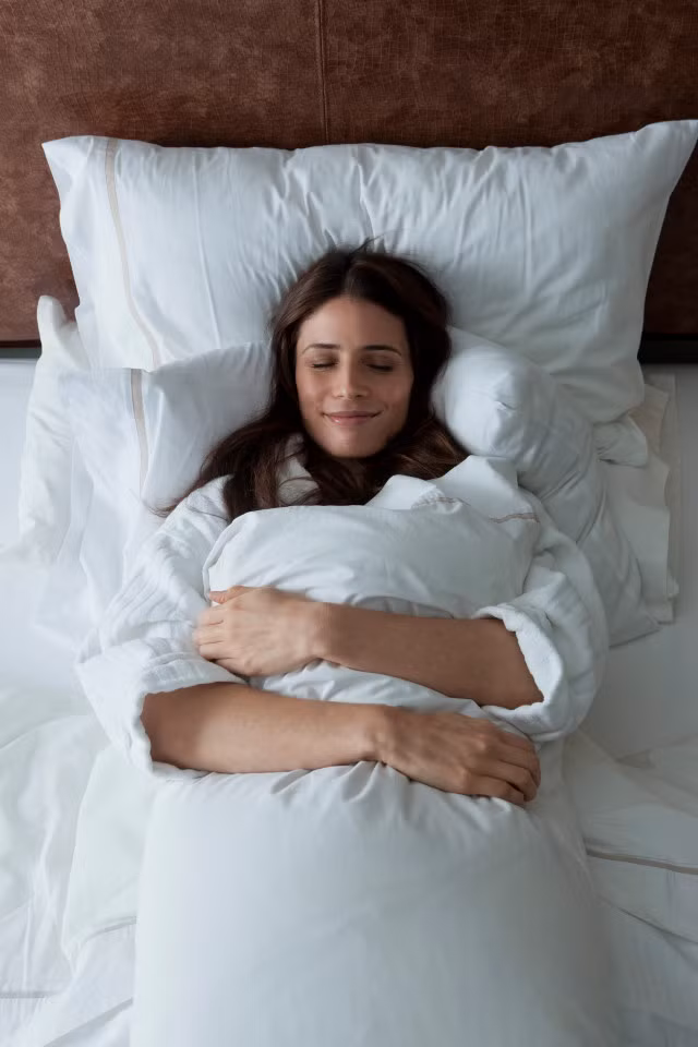 Giai đoạn 4 từ ngày 15-28 của chu kỳ là giai đoạn dài nhất trong chu kỳ và cũng là giai đoạn khiến nhiều phụ nữ sợ hãi. Trong một vài ngày đầu của giai đoạn này, cơ thể bắt đầu sản sinh thêm nhiều progesterone, một loại hormone chống căng thẳng giúp bạn điềm tĩnh. 
