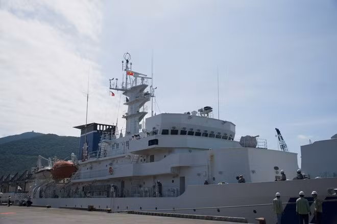 Xuồng cứu hộ của tàu JCGS Kojima.