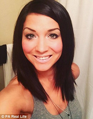 Sau đó cô được chuyển sang khoa đột quỵ để phục hồi cơ cánh tay rồi lại tiếp tục chuyển viện để trị liệu vật lý. Tổng thời gian để cô có thể độc lập với toàn bộ các dụng cụ hỗ trợ là 126 ngày.