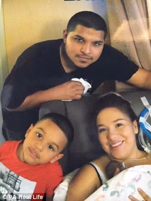 Cặp vợ chồng đã có 1 cậu con trai này cho biết “mỗi ngày với bé Rayden đều là một cuộc chiến, việc bé đã sống qua được 1 tháng cũng đã là một điều kỳ diệu". (Nguồn ảnh: Dailymail)