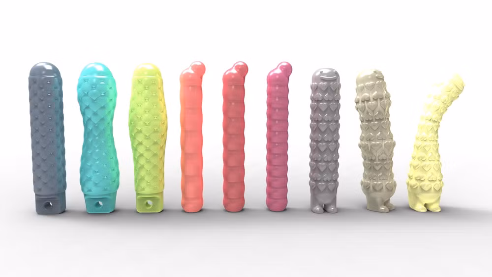 Nếu dùng đồ chơi hay các dụng cụ tình dục cần dùng nước ấm và xà phòng vệ sinh sạch sẽ các dụng cụ này để tránh nhiễm khuẩn vùng kín.