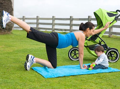 Bộ ngực của phụ nữ là một cấu trúc nhiều thành phần. Bên trong ngực là những tuyến sữa và bao quanh tuyến sữa là các tế bào mỡ. Dưới những lớp mỡ và tuyến sữa là cơ ngực có tác dụng nâng đỡ các tế bào mỡ. Vì không thể loại bỏ mỡ ra khỏi ngực cũng như kéo căng lại những cơ ngực đã bị giãn, bạn cần thực hiện những bài tập dành cho ngực. 