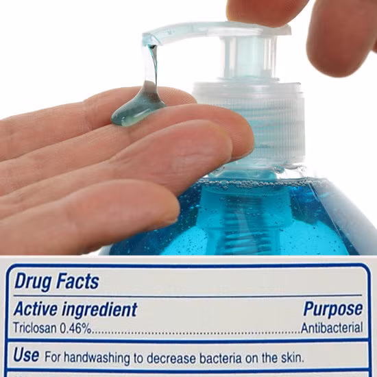 Ngoài xà phòng, triclosan còn được đưa vào khăn giấy ướt, gel rửa tay, thớt nhà bếp, đệm ngủ và đủ loại đồ gia dụng khác nhằm mục đích loại bỏ vi khuẩn ra khỏi môi trường sống. 