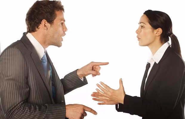 Nhưng một nghiên cứu mới đây của một nhóm nhà nghiên cứu tâm lý tại Đại học Michigan lại cho thấy điều ngược lại rằng bệnh trầm cảm ở nam giới nặng hơn phụ nữ vì trong số các lý do dẫn đến stress thì các lý do về mặt xã hội có tác động lớn hơn rất nhiều. 
