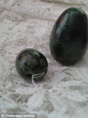 Mặc dù gọi lần thử đầu tiên là một lần thử hành xác nhưng Rebecca vẫn chưa từ bỏ. Ở lần thử thứ hai, cô cho trứng vào ngăn đá tủ lạnh và đợi đúng một ngày cho trứng nguội hẳn. Tuy hơi lạnh nhưng hoàn toàn vô hại, Rebecca tiếp tục luyện tập cơ âm đạo với trứng kegel và thấy hiệu quả rõ rệt sau 1 tuần. 