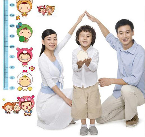 Trước hiện tượng thấp bé, nhẹ cân của người Việt, các nhà khoa học đã cho rằng, đây không hoàn toàn là thuộc tính di truyền của người Việt. Và ngay cả các nghiên cứu trên thế giới cũng cho thấy các yếu tố ảnh hưởng đến chiều cao của con người gồm: chế độ dinh dưỡng chiếm đến 32%, vận động thể dục thể thao chiếm 20%, môi trường tâm lý và xã hội chiếm 16% và yếu tố chủng tộc di truyền chiếm 23%. Như vậy, có đến hơn 3/4 (77%) của những yếu tố ảnh hưởng lên chiều cao là các yếu tố có thể cải tạo được. 