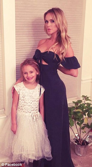 Có hai động mạch đốt sống cung cấp máu oxy cho phần đầu và cổ. Khi bị rách một trong hai động mạch này, máu sẽ bị nghẽn ở động mạch dẫn đến đột quỵ. Ngoài ra, vết rách còn có thể khiến máu bị tràn lên não ảnh hưởng đến não. 