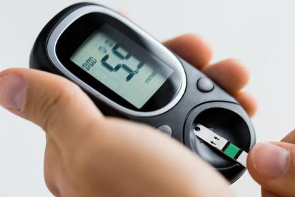 Ngủ nhiều hơn 8 tiếng mỗi ngày cũng có thể làm tăng đường huyết làm tăng nguy cơ mắc bệnh tiểu đường type 2. 