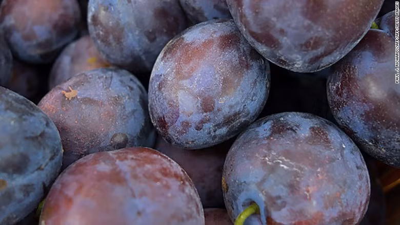 Gan là cơ quan nội tạng có kích thước lớn nhất và có vai trò rất quan trọng đối với sức khỏe, có tác dụng chuyển hóa thực phẩm thành chất cơ thể có thể hấp thu. Nên ăn nhiều loại thực phẩm có chứa anthocyanin để tốt cho gan. 