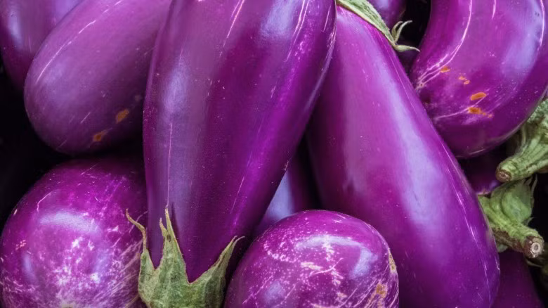 Khi nghiên cứu về các loại quả mọng như việt quất, người ta thấy quả này có tác dụng làm giảm nguy cơ mắc bệnh tim mạch ở phụ nữ vì làm giảm huyết áp.