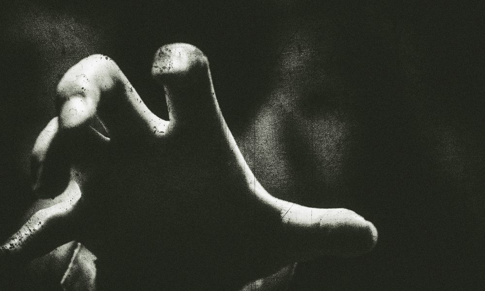 Không những vậy, những người bị chết đuối hay bị "bà hỏa" thiêu sống khi nhà bị cháy... cũng được cho là do ma quỷ gây nên.