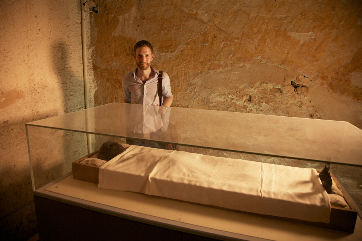 Một số tài liệu lịch sử chỉ ra sau khi vua Tutankhamun đột ngột qua đời, tang lễ của ông được tổ chức vội vàng.