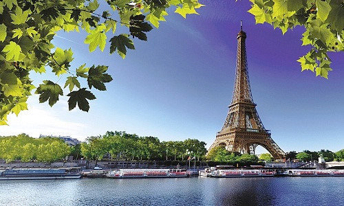 Do vậy, bất kỳ ai muốn đăng tải một tấm ảnh tháp Eiffel vào buổi tối đều phải xin phép, trả tiền bản quyền và ghi chính xác tên người nghệ sĩ. Nếu không, họ có nguy cơ bị phạt.