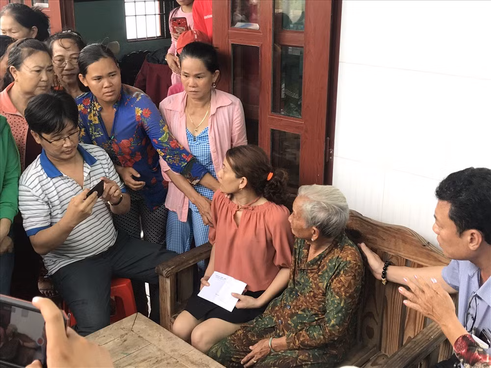 Dam nuoc mat ngay trung phung cua chi Hon sau 22 nam luu lac-Hinh-2