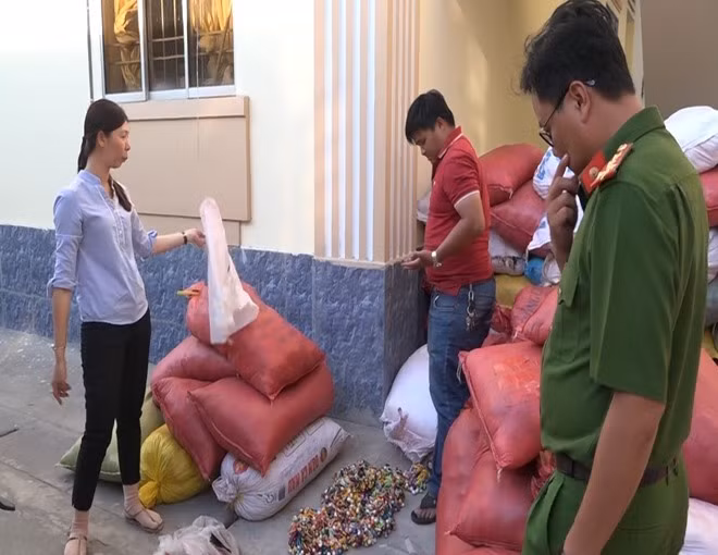 Nu 8X Ca Mau lua gan tram ti bang chieu tra cong cao-Hinh-2