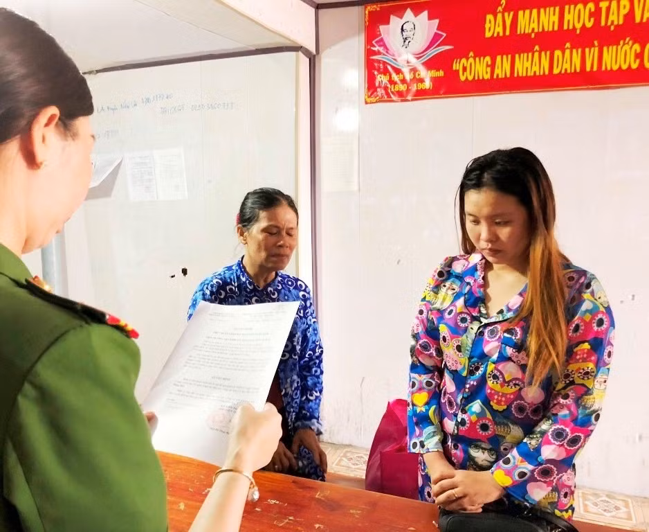 Nu 8X Ca Mau lua gan tram ti bang chieu tra cong cao