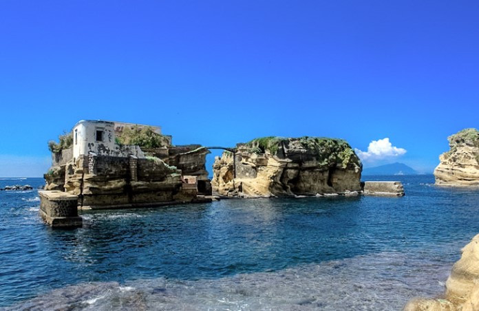 Gianpasquale Grappone là người chủ tiếp theo sở hữu hòn đảo. Ông bị bắt giam khi công ty bảo hiểm phá sản.