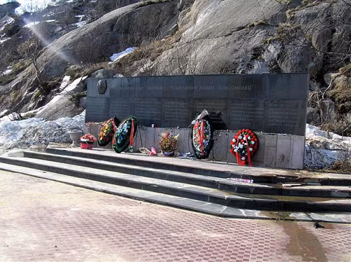 Vụ cháy khiến nhiệt độ trong tàu tăng lên hơn 1.000 độ C. Sự cố thảm khốc trên tàu ngầm Komsomolets K-278 đã cướp đi sinh mạng của 42 thành viên thủy thủ đoàn.