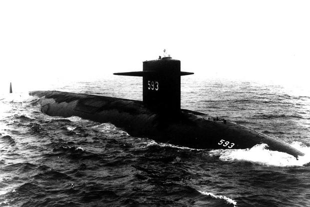 Do lò phản ứng ngưng hoạt động nên tàu ngầm tấn công hạt nhân USS Thresher (SSN-593) không có điện để bơm nước ra khỏi khoang dằn giúp tàu nổi lên.