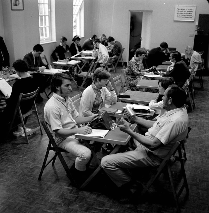 Phương pháp này được mô tả giúp con người có thể giảm nhẹ những cảm giác và cảm xúc, nỗi sợ hãi, căng thẳng tâm lý... bằng việc gợi nhớ và đối diện với những ký ức đau buồn.