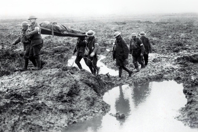 Vào ngày 10/11/1917, Canada chiếm được thị trấn Passchendaele. Trận chiến này là được coi một bước ngoặt chiến lược đối với các nước đồng minh, góp phần đưa Thế chiến 1 đến hồi kết vào năm 1918.