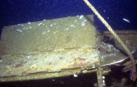 Theo các quan chức chính phủ Hà Lan, tàu ngầm có khả năng bị những đối tượng thu gom phế liệu kim loại tháo rời thành từng phần và lấy đi.