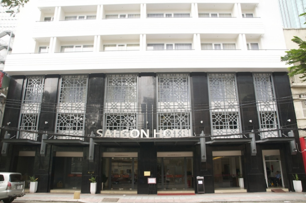 Nga ngua voi loi nhuan truoc thue moi ngay khach san Sai Gon thu duoc