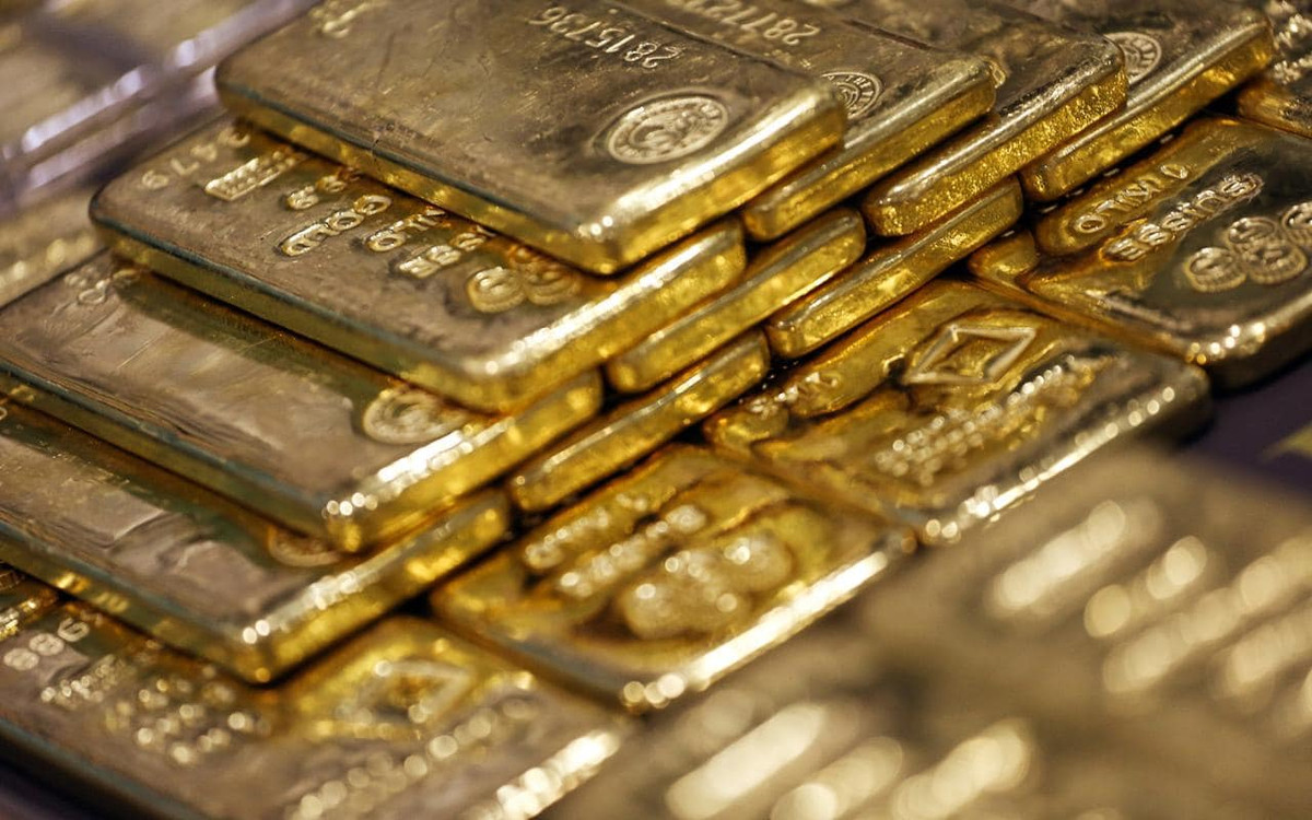 Bên trong con tàu chất đầy vàng (khoảng 300 tấn), châu báu, kiệt tác nghệ thuật giá trị và cả lượng lớn vũ khí.