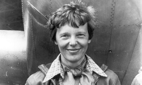 Trên thực tế, máy bay chở Amelia Earhart cùng người hoa tiêu mất tích bí ẩn vào ngày 2/7/1937. Kể từ đó, không ai hay biết tung tích hay số phận của hai người.