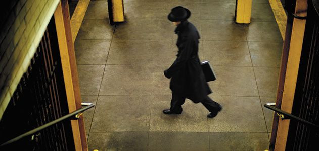 GRU được thành lập năm 1920 với tên gọi ban đầu là Cục Điều phối Các cơ quan Tình báo quân đội. Cơ quan tình báo này chịu sự quản lý của Ủy ban An ninh Quốc gia (KGB).