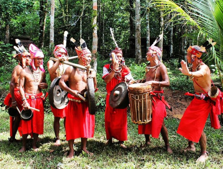 Bộ lạc Dayak tin rằng hộp sọ khô của con người ẩn chứa sức mạnh ma thuật.