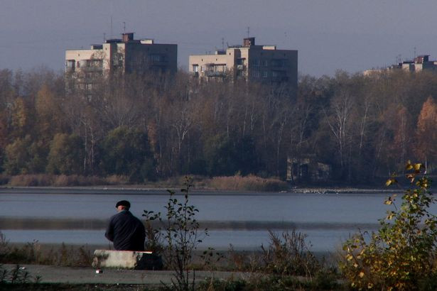 Thảm kịch hạt nhân này khiến nhiều người bị nhiễm phóng xạ và lần lượt qua đời sau đó vì các căn bệnh như ung thư.