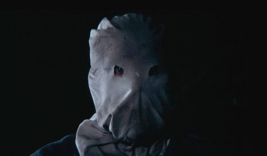 Những nạn nhân sau của kẻ giết người bệnh hoạn này không may mắn như Hollis và Larrey.