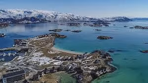 Thế nhưng, kể từ tháng 5 đến tháng 7 hàng năm, Mặt trời lại không bao giờ lặn trên đảo Sommaroy.